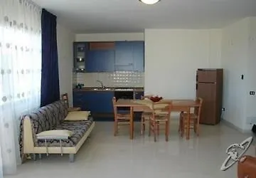 La Salinella Appartement *