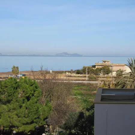 La Salinella Appartement *